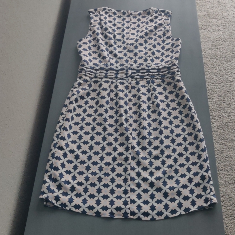 Light Patterned Dress - image 3